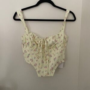 Shein Yellow Corset Top. Zipper back. Never Worn- Tags On. Size Women’s Small.